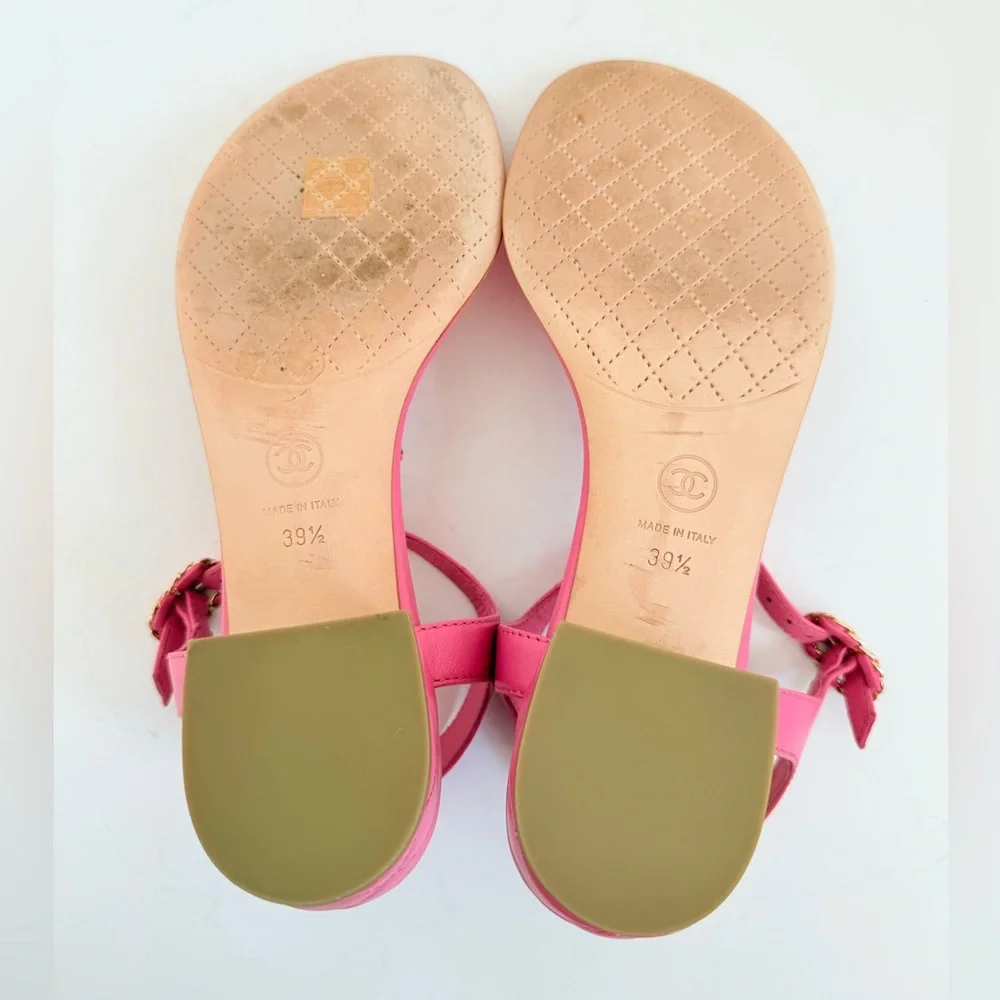 Chanel 20S Pink Quilted Lambskin CC Chain Thong Sandals Gold Hardware EU 39.5 - Picture 8 of 11